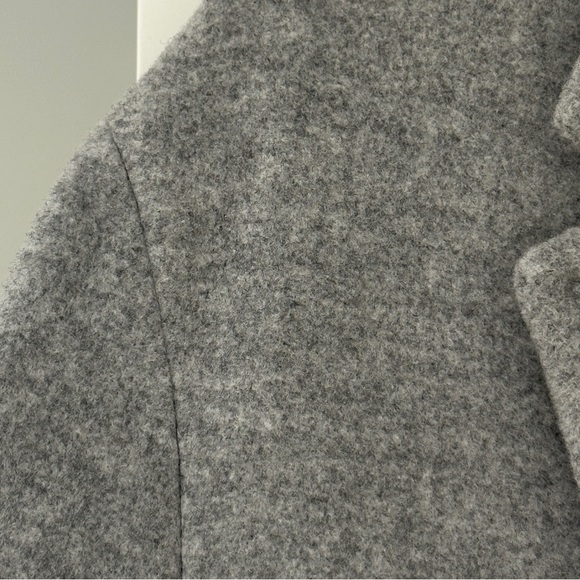 Aritzia Coat - Picture 4 of 8
